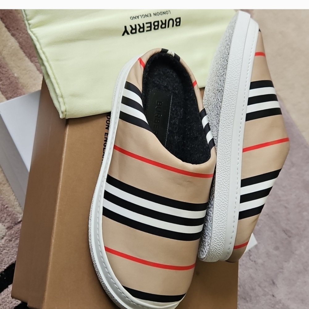 Burberry Red Black Slip Ons Loafers Size 36 US 6 New In Box W/ Dust Bag